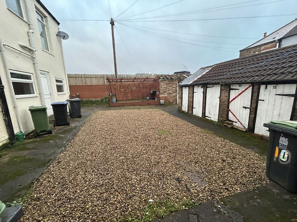 2 bed terraced house to rent in Croft Street, Crook DL15, £475 pcm