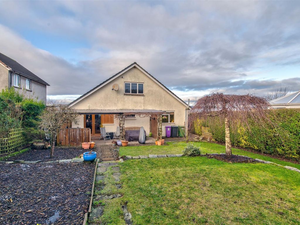 5 bed detached house for sale in Potters Park Crescent, Forfar DD8, £300,000