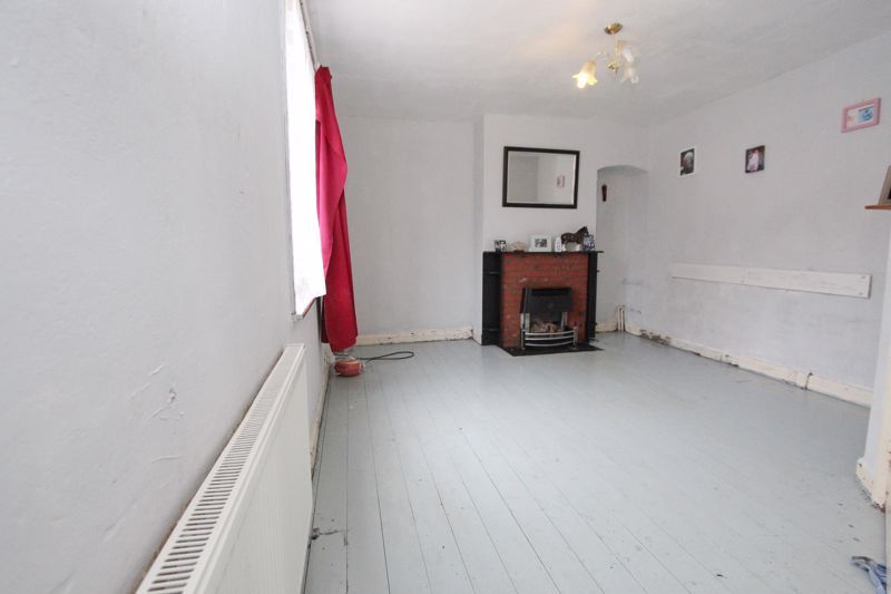 3 bed terraced house for sale in Egmont Road, Hove BN3, £300,000