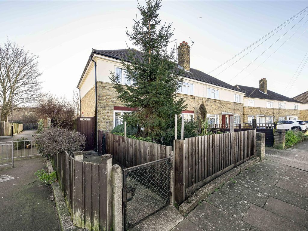 2 bed maisonette for sale in Wheatley Road, Isleworth TW7, £350,000
