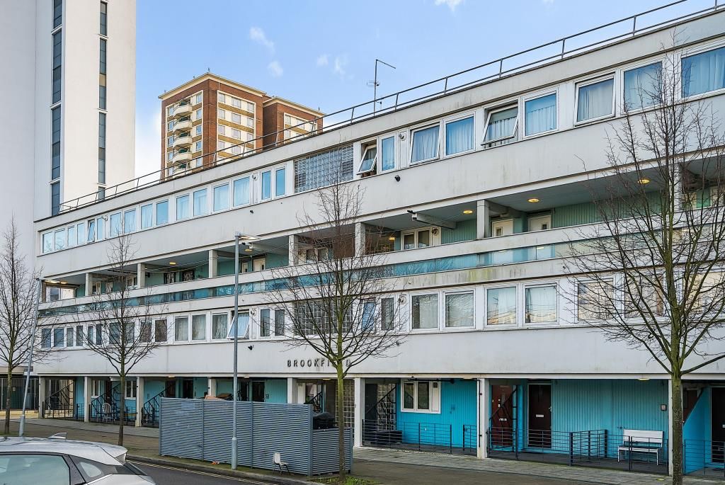 1 bed flat for sale in Finsbury Park, London N4,, £200,000