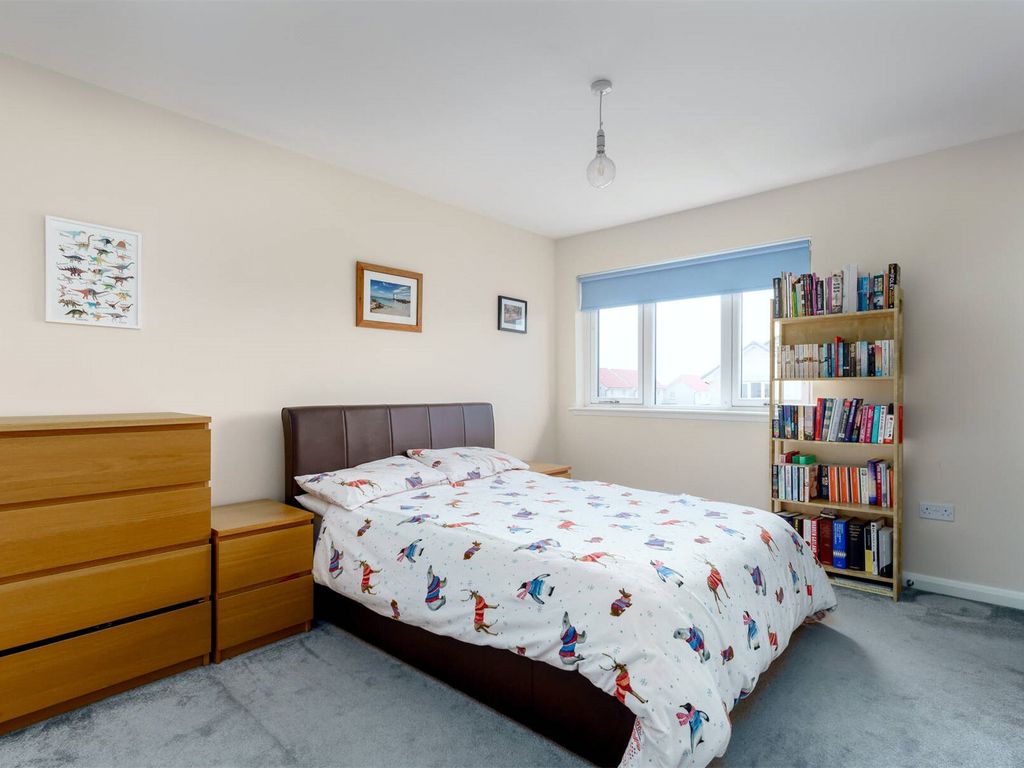 3 bed property for sale in Templar Crescent, Kirkliston, Midlothian EH29, £290,000