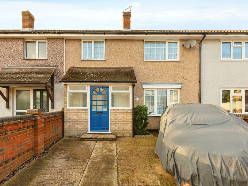 3 bed terraced house for sale in Meadowcroft, Aylesbury HP19, £315,000
