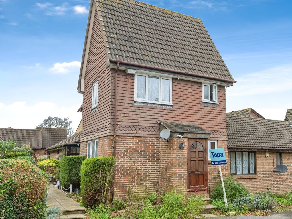 1 bed end terrace house for sale in Marigold Way, Croydon CR0, £300,000