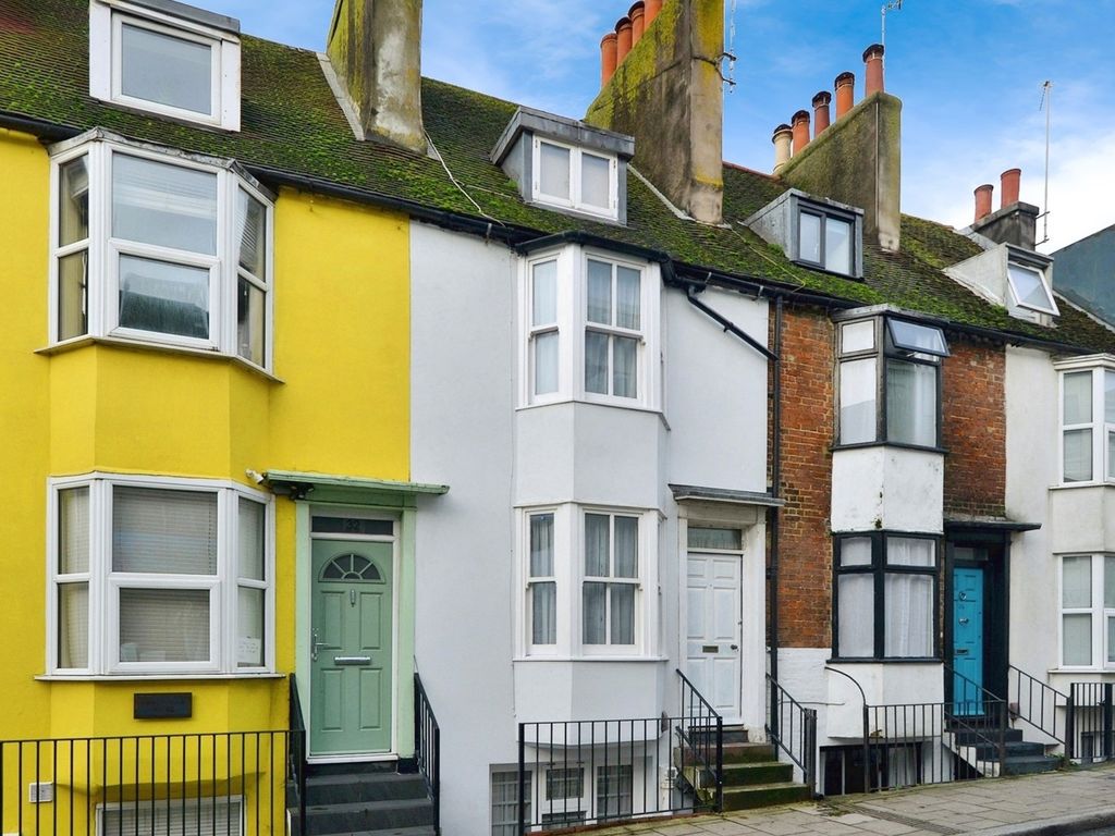 3 bed terraced house for sale in George Street, Brighton BN2, £500,000