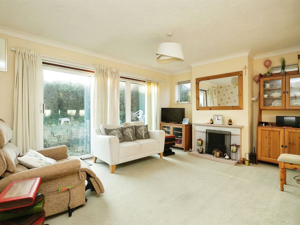 2 bed detached bungalow for sale in Alford Way, Bexhill-On-Sea TN40, £325,000