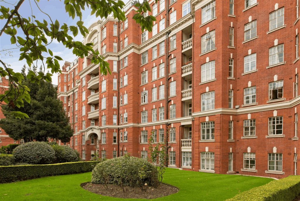 3 bed flat to rent in Maida Vale, London W9, £4,300 pcm