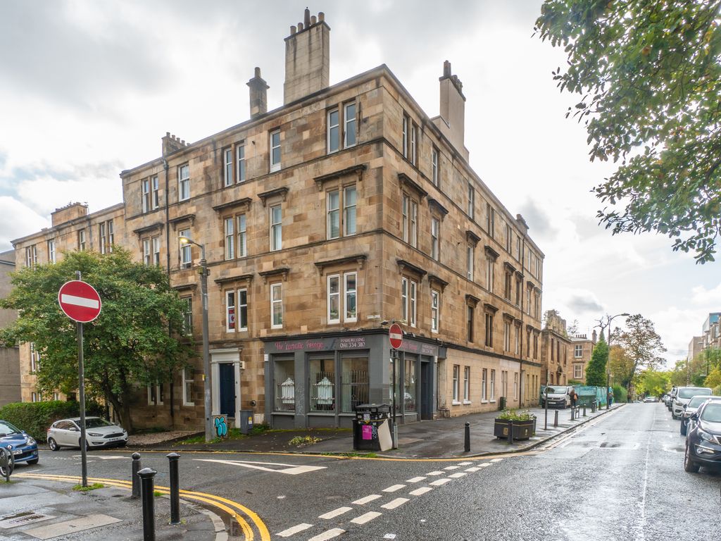 4 bed flat for sale in Bank Street, Glasgow G12, £315,000