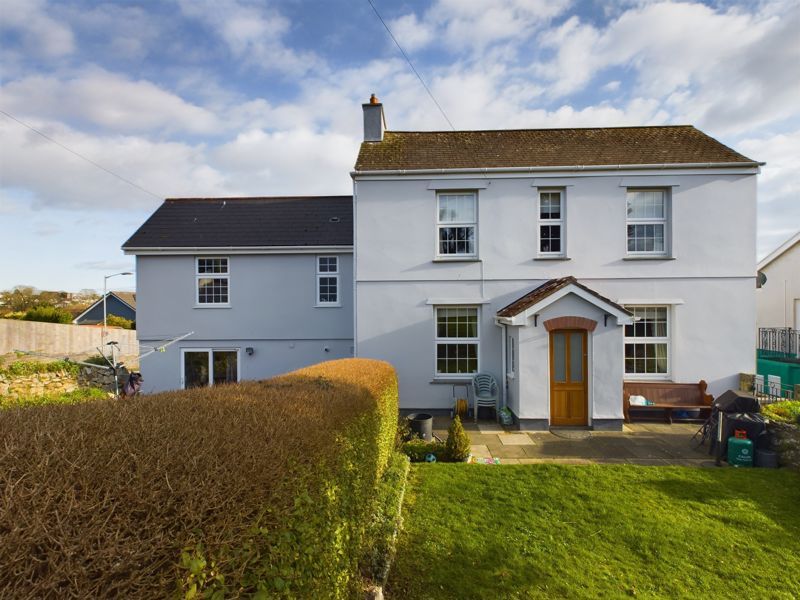 5 bed property for sale in Mongleath Road, Falmouth TR11, £650,000