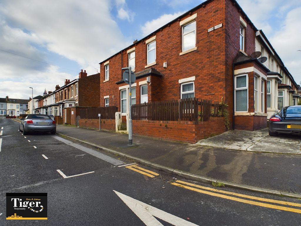 3 bed end terrace house for sale in Peter Street, Blackpool FY1, £85,000