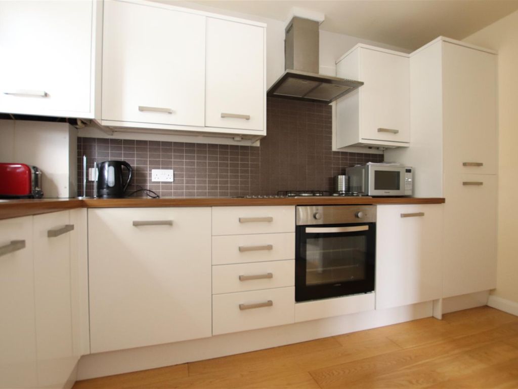 4 bed semi-detached house to rent in The Hollow, Bath BA2, £2,320 pcm