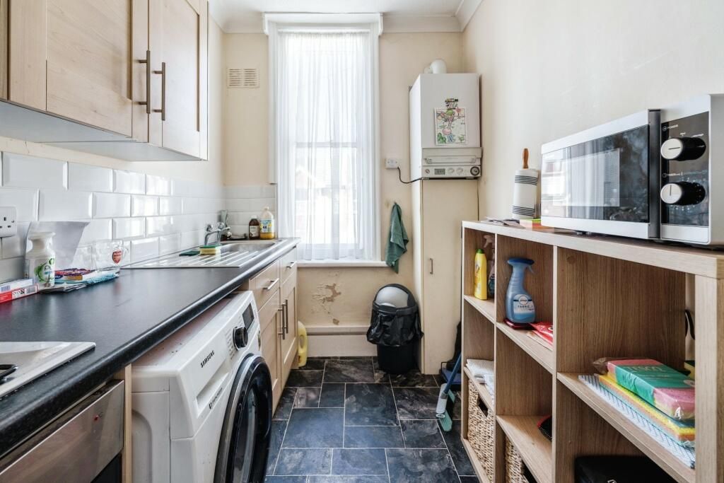 1 bed flat to rent in Highfield Road, Bognor Regis PO22, £875 pcm