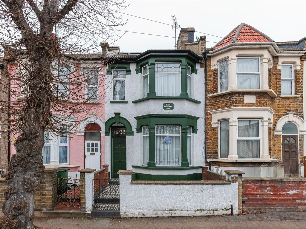 4 bed terraced house for sale in Raglan Road, London E17, £875,000