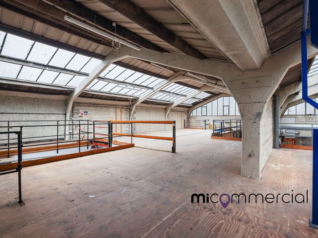 Light industrial to let in Burnt Mill, Elizabeth Way, Harlow CM20, £77,070 pa