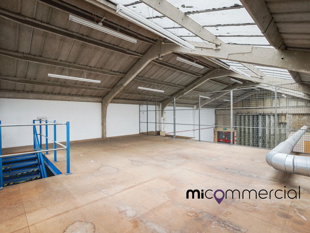 Light industrial to let in Burnt Mill, Elizabeth Way, Harlow CM20, £77,070 pa