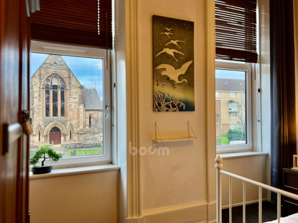 3 bed flat for sale in 93, Flat 1/1, Greenock Road, Paisley PA3, £155,000