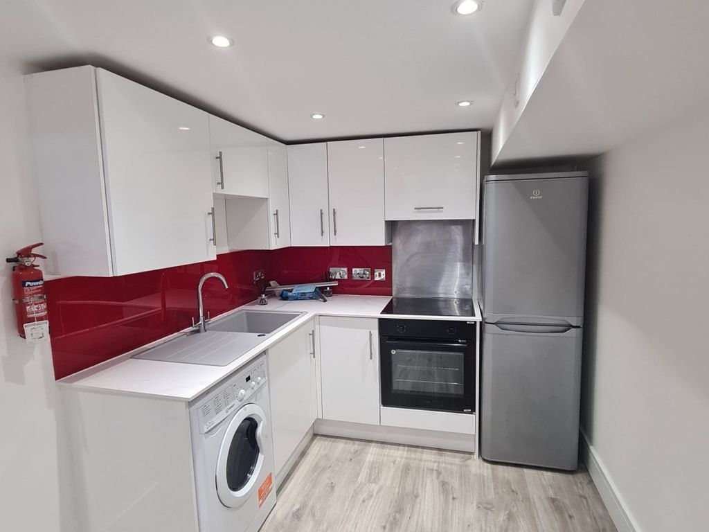 1 bed flat to rent in Greenwich South Street, Greenwich SE10, £1,700 pcm