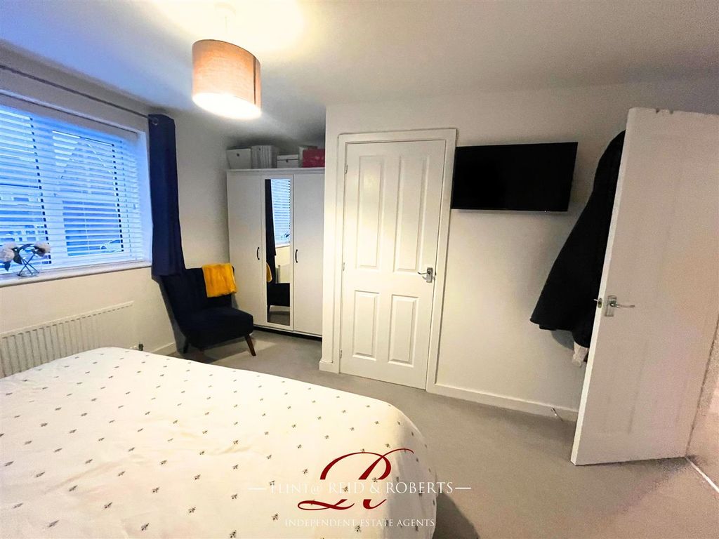 4 bed detached house for sale in Llys Garmon, Oakenholt, Flint CH6, £275,000