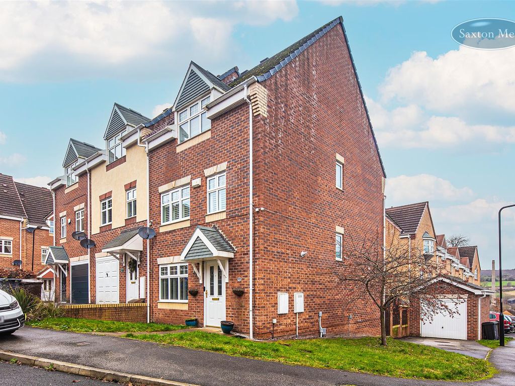 4 bed town house for sale in Northwood Place, Wadsley Park Village, Sheffield S6, £300,000