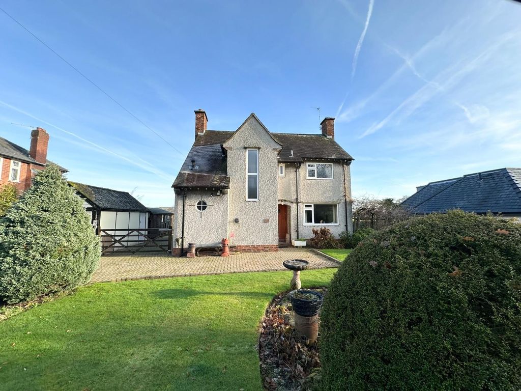 3 bed detached house for sale in Chelford Road, Alderley Edge SK9, £725,000