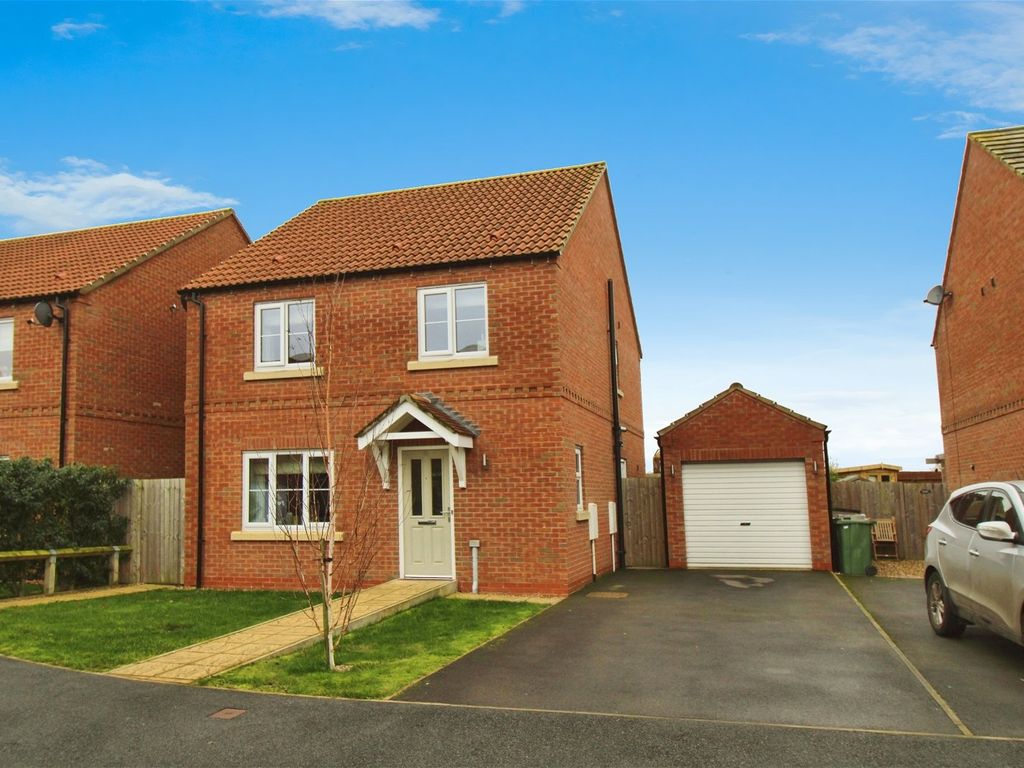 4 bed detached house for sale in The Laurels, Barlby YO8, £335,000