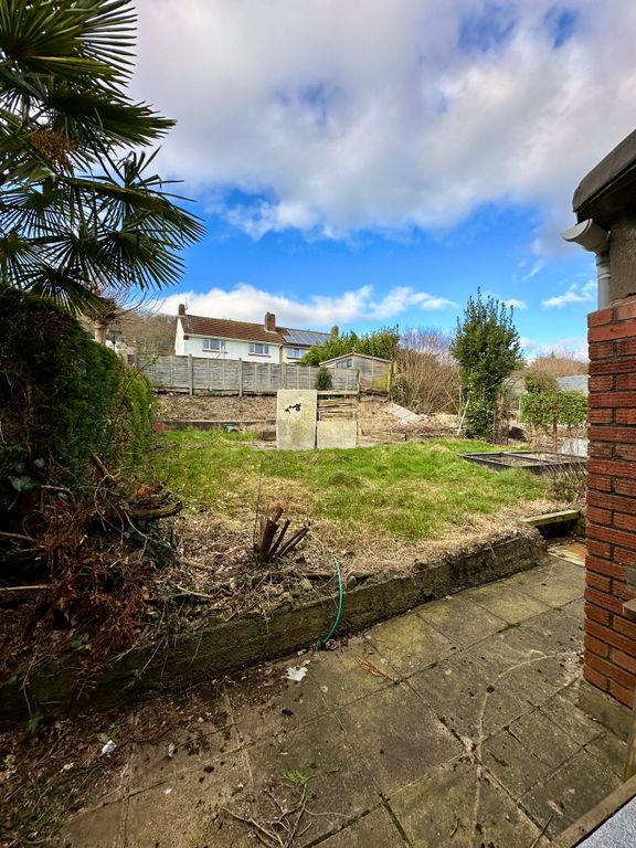 3 bed semi-detached house for sale in Hollis Crescent, Bristol BS20, £349,000