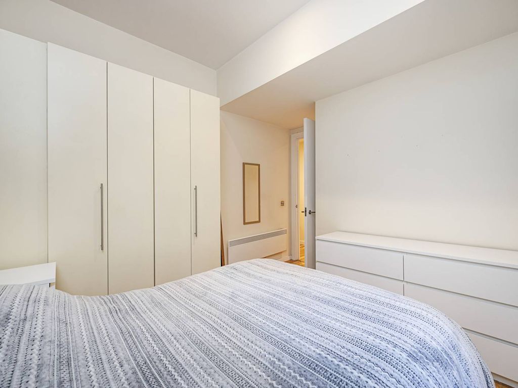 1 bed flat for sale in Hosier Lane, Farringdon, London EC1A, £540,000