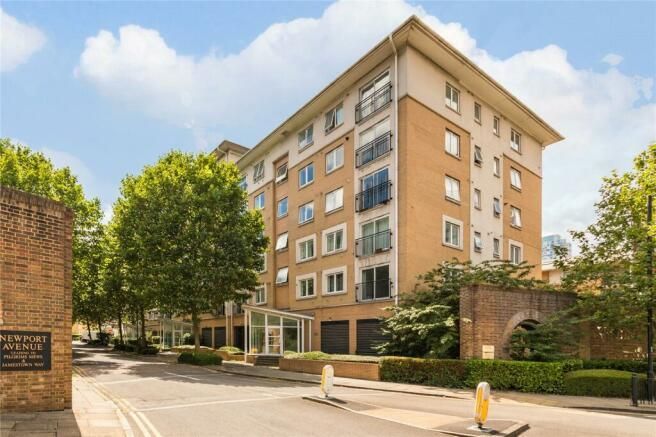 1 bed flat for sale in Settlers Court, 17 Newport Avenue, East Indian Dock, Canary Wharf, Blackwal, London E14, £300,000