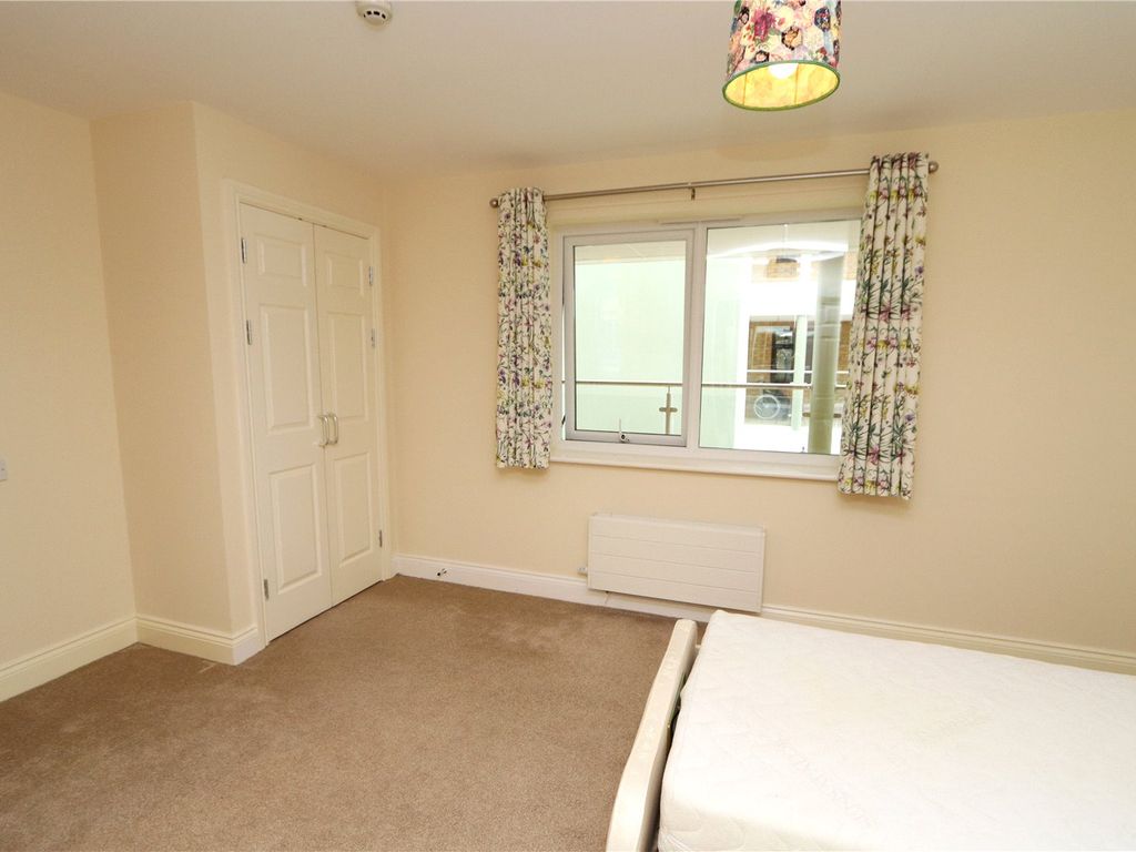 1 bed flat for sale in The Limes, Westbury Lane, Newport Pagnell, Buckinghamshire MK16, £200,000