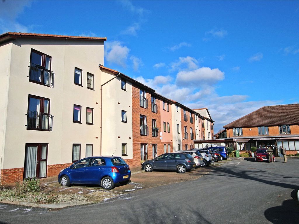 1 bed flat for sale in The Limes, Westbury Lane, Newport Pagnell, Buckinghamshire MK16, £200,000