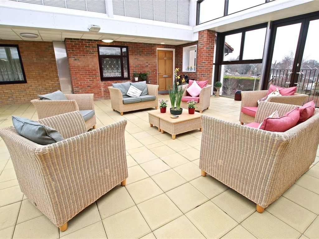 1 bed flat for sale in The Limes, Westbury Lane, Newport Pagnell, Buckinghamshire MK16, £200,000