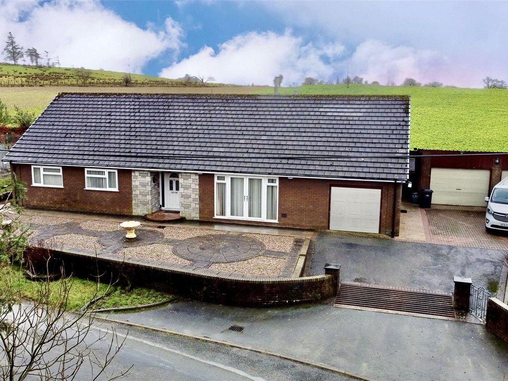 3 bed bungalow for sale in Tylwch, Llanidloes, Powys SY18, £435,000