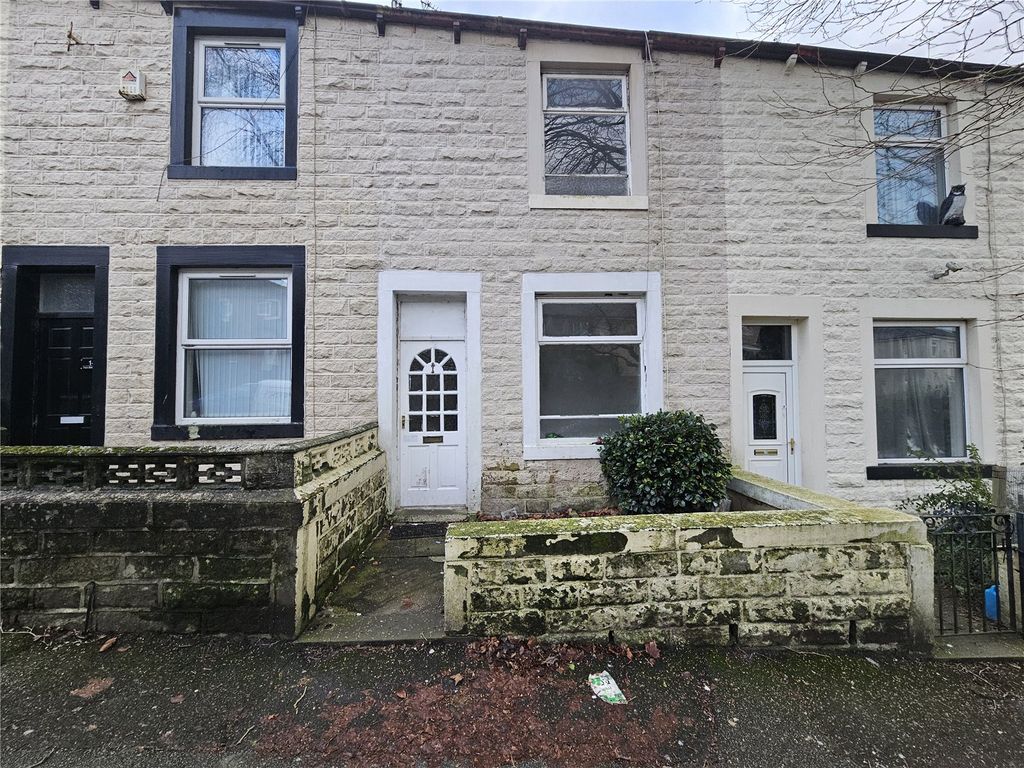 2 bed detached house for sale in Fern Street, Colne BB8, £55,000