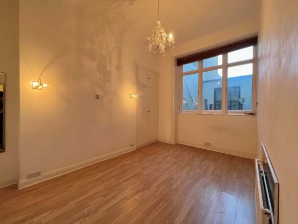 1 bed flat to rent in Brunswick Square, Hove BN3, £1,450 pcm