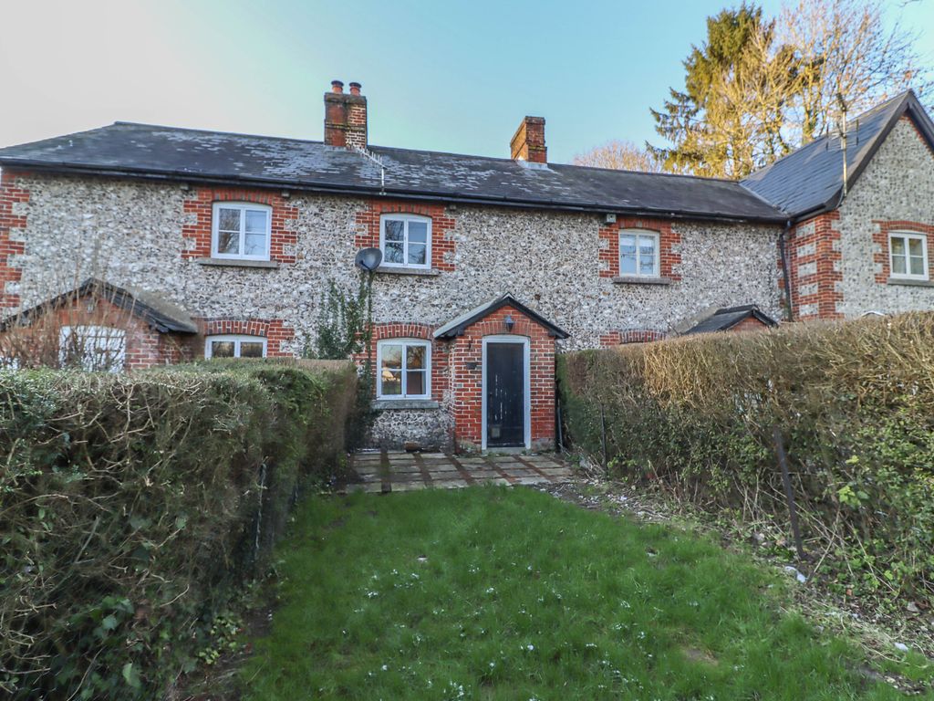 2 bed cottage for sale in Over Wallop, Stockbridge, Hampshire SO20, £350,000