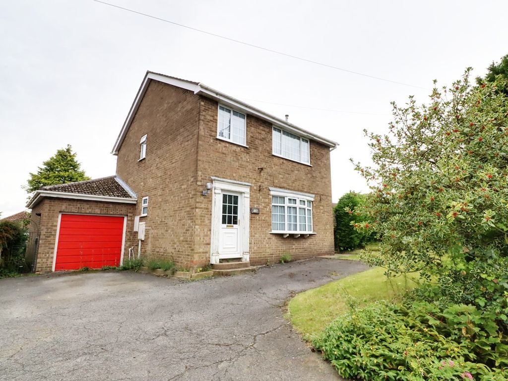 3 bed detached house for sale in Grimsby Road, Caistor LN7, £239,950