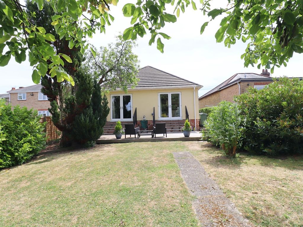 4 bed detached bungalow for sale in Church Street, Bocking, Braintree CM7, £490,000