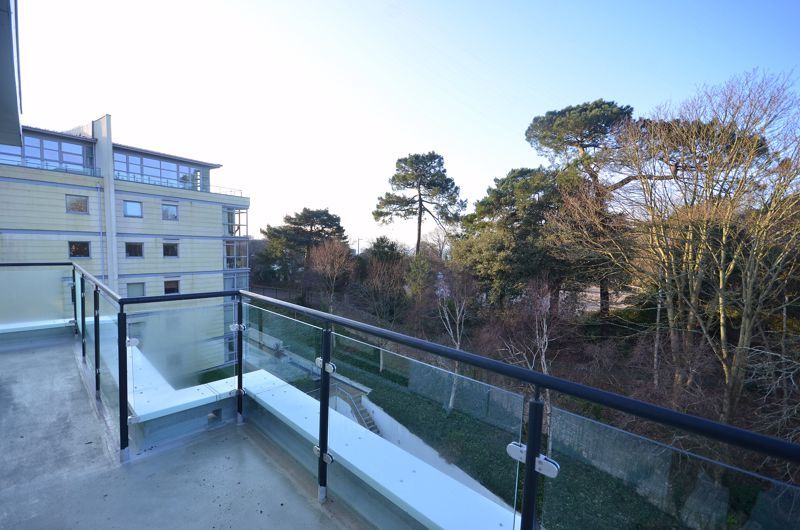 2 bed flat to rent in St. Peters Road, Bournemouth BH1, £1,900 pcm