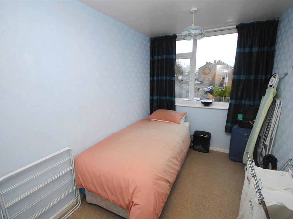 2 bed flat for sale in Moorgate Road, Kippax, Leeds LS25, £79,950