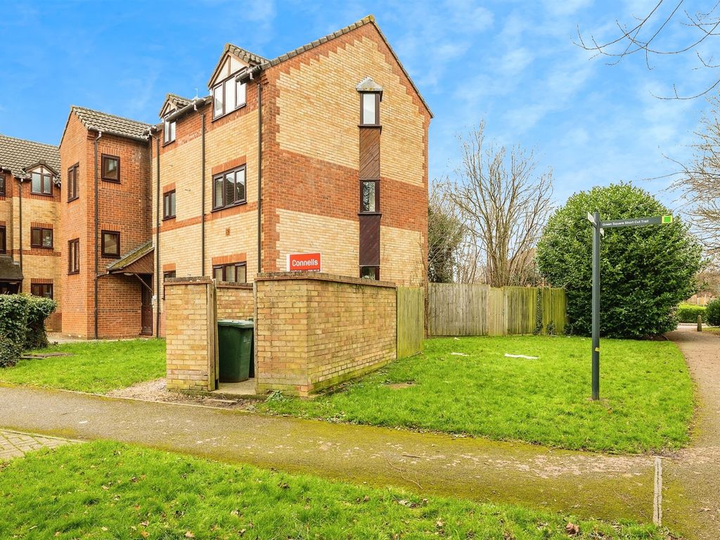 2 bed flat for sale in Broome Way, Banbury OX16, £160,000