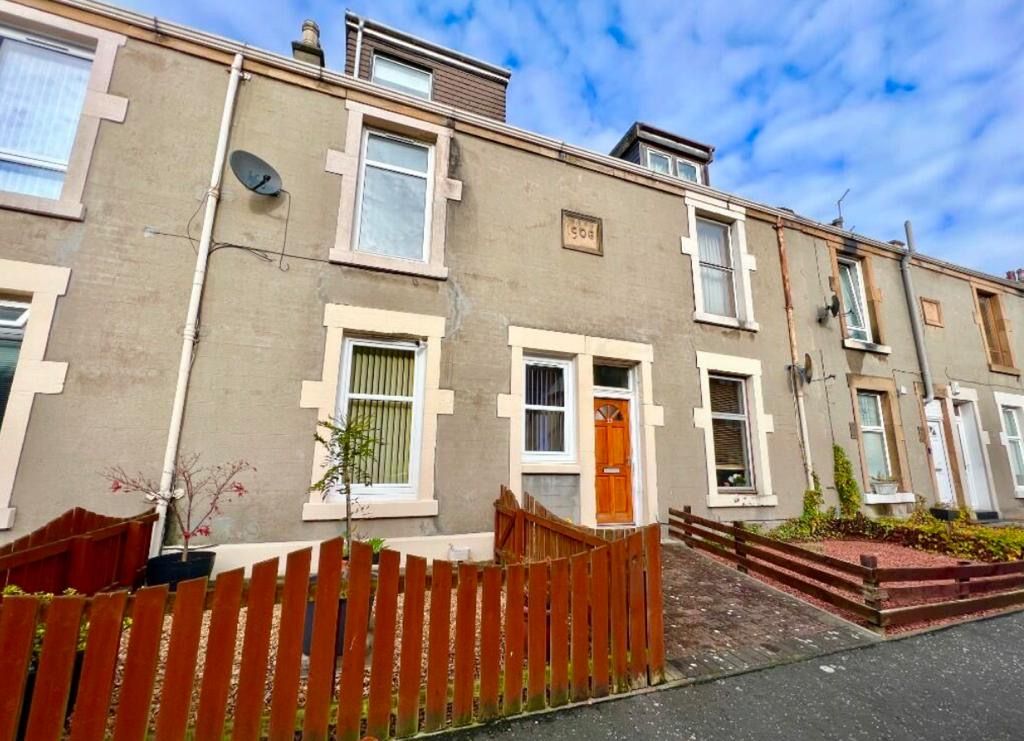 2 bed terraced house to rent in Roxburgh Street, Grangemouth FK3, £895 pcm