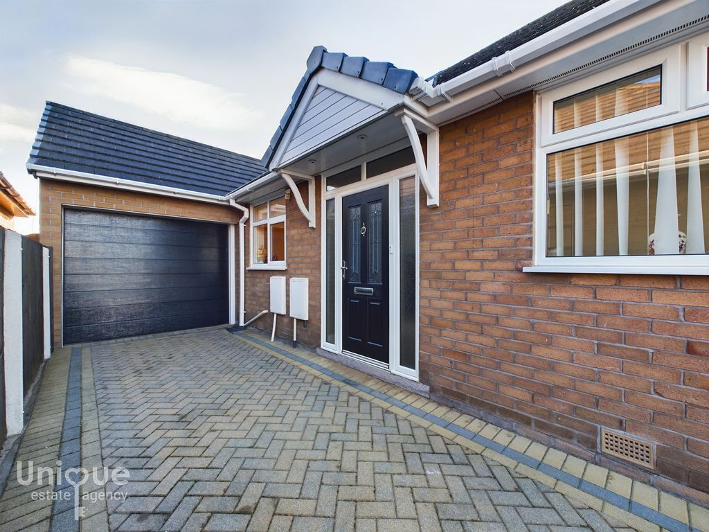 3 bed bungalow for sale in Princes Way, Fleetwood, Lancashire FY7, £395,000