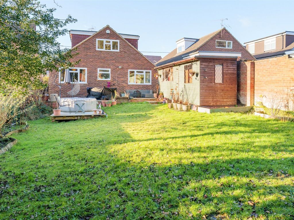 4 bed detached house for sale in College Road, College Town, Sandhurst, Berkshire GU47, £485,000