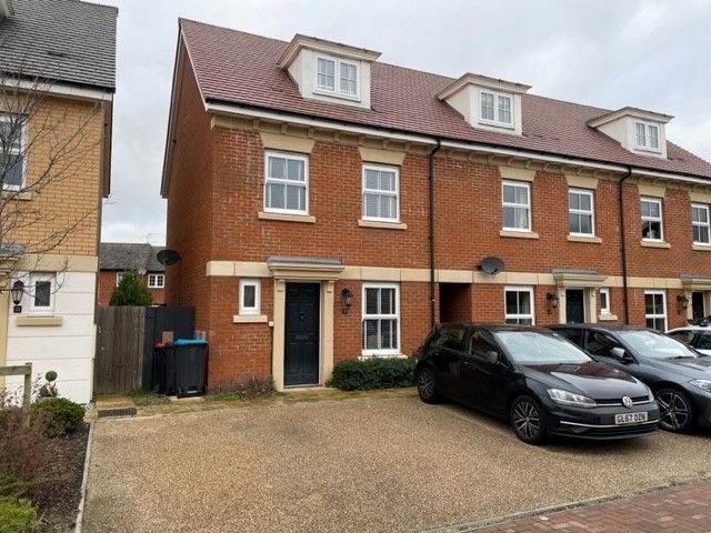 4 bed end terrace house for sale in Salmons Yard, Newport Pagnell MK16, £400,000