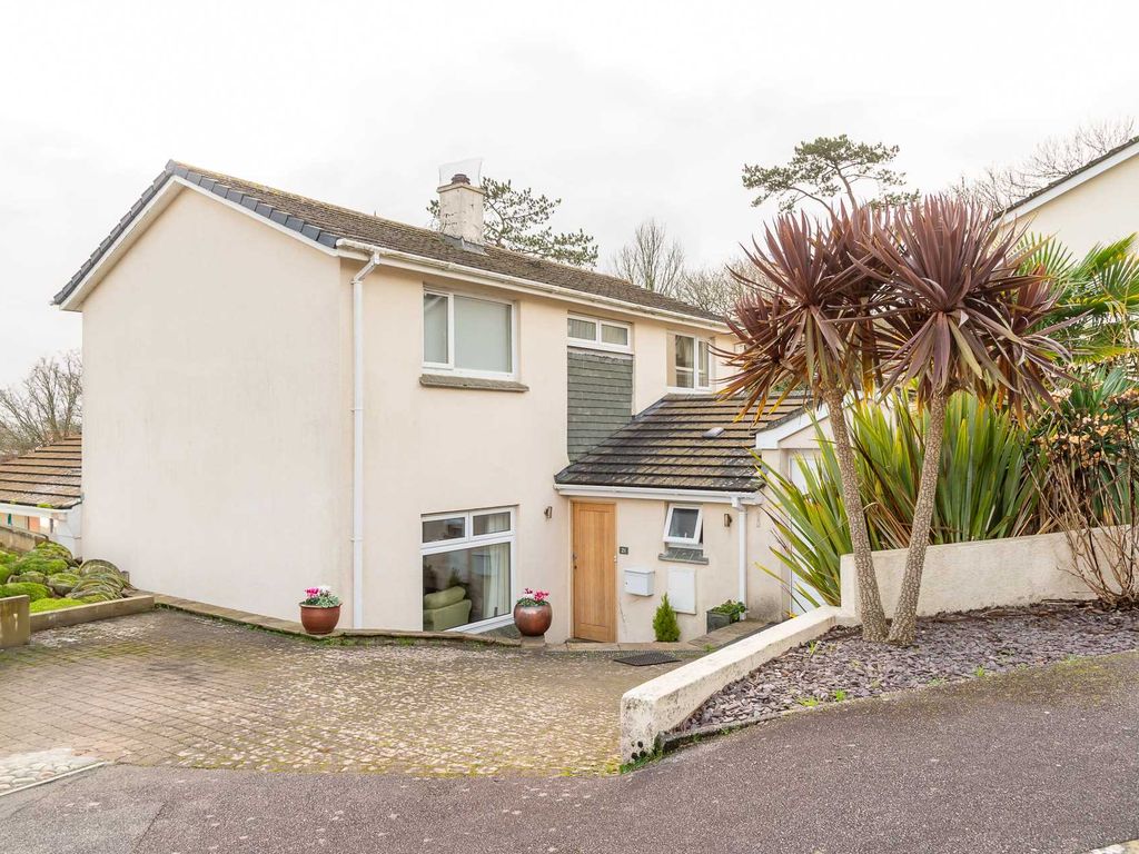 3 bed detached house for sale in Vicarage Meadow, Fowey PL23, £595,000