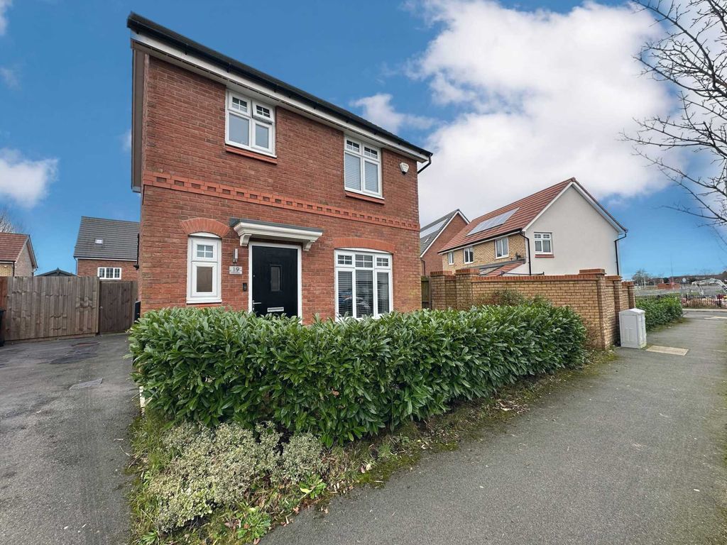 3 bed detached house for sale in Sandhole Grove, Highfield Green Kirkby L33, £215,000