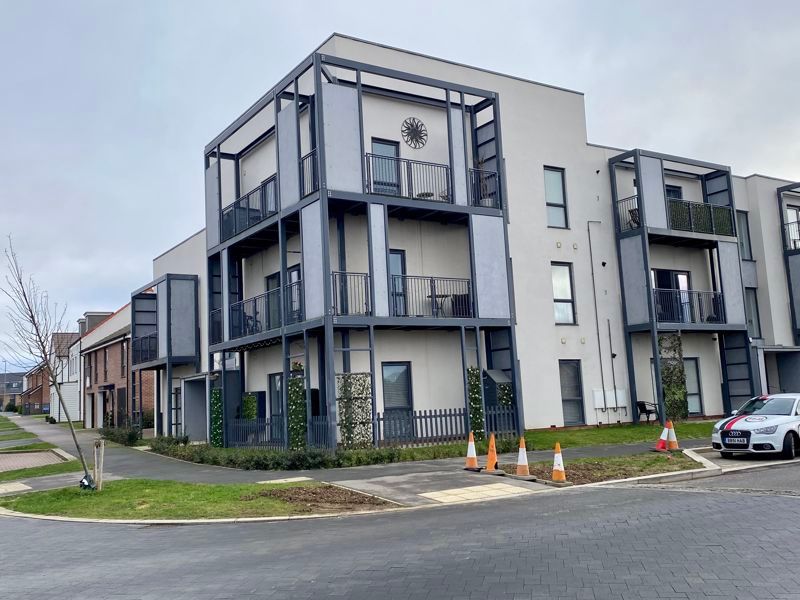 2 bed flat for sale in Bird Cherry Lane, Harlow CM17, £290,000