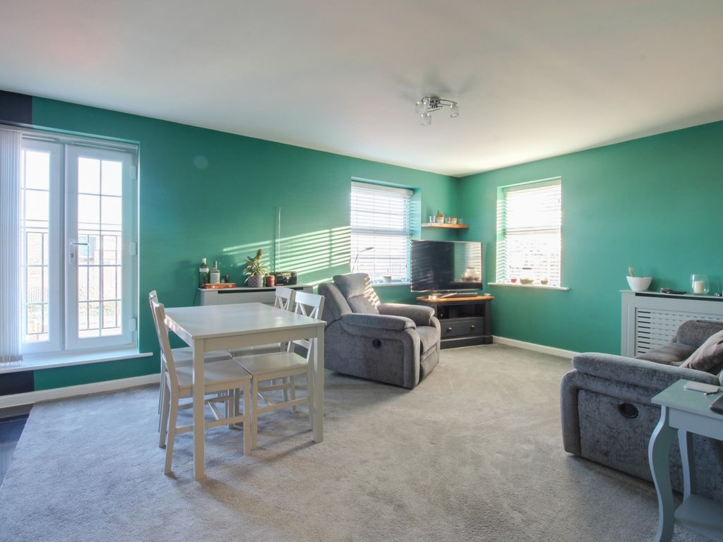 2 bed flat for sale in Limestone Grove, Houghton Regis, Dunstable LU5, £230,000