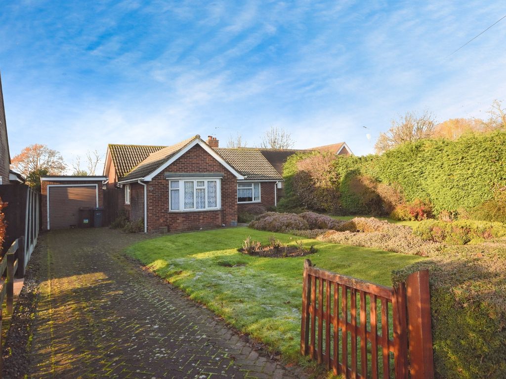 3 bed detached bungalow for sale in The Street, Chelmsford CM3, £595,000