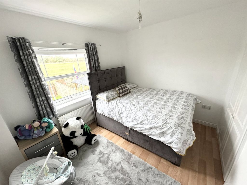 4 bed detached house for sale in Northbridge Park, St. Helen Auckland, Bishop Auckland, Durham DL14, £200,000
